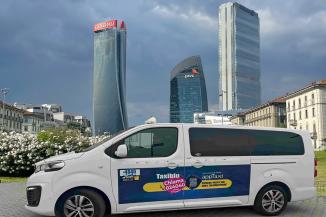 apptaxi taxiblu pubblicita taxi milano city life van3.2024