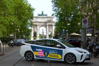 apptaxi taxiblu pubblicita taxi milano arco della pace 2024