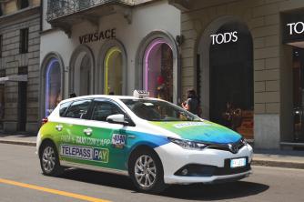 telepass pay pubblicita taxi milano montenapoleone 2023